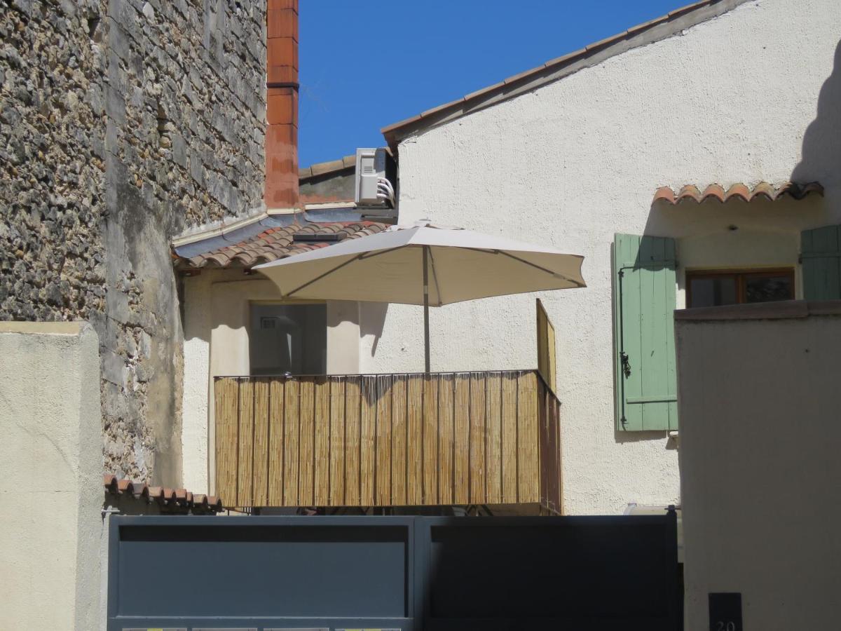 Appartement Centre Historique Avec Terrasse Au Porte De La Camargue Saint-Gilles  Exterior photo